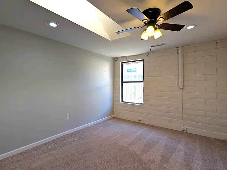 1514 N Elaine Way — Photo 35