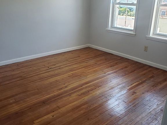 4th image of 21-46 37th St #1