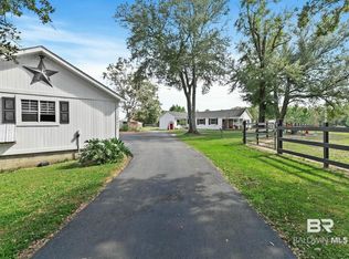 19402 Steadham Ln, Robertsdale, AL 36567