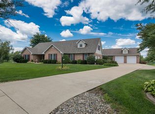 3002 Mega Ln, Godfrey, IL 62035