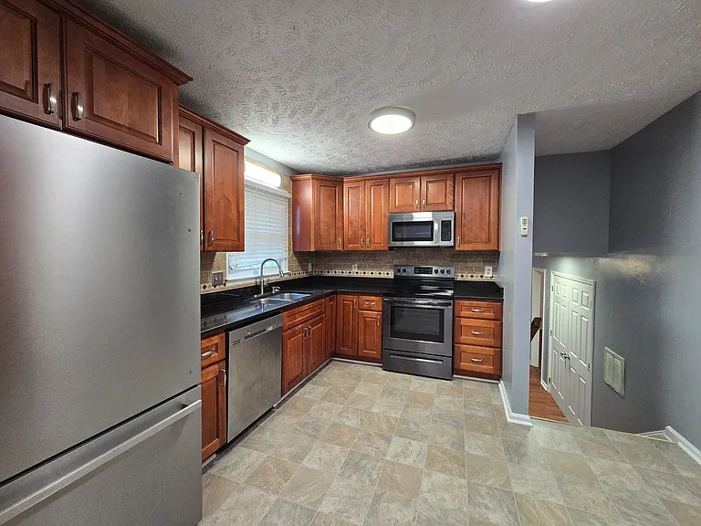6957 Bone Creek Dr — Photo 4