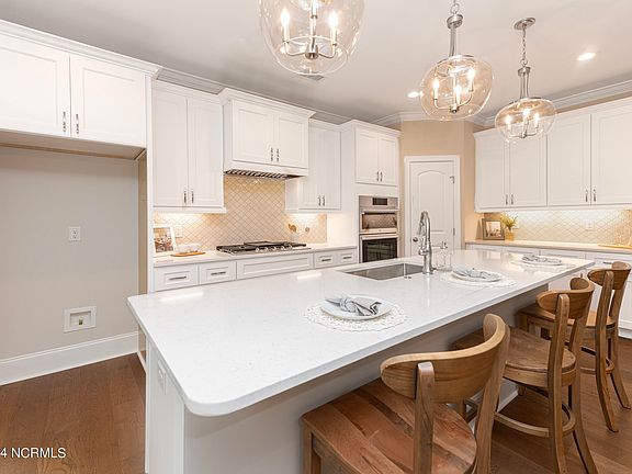 4th image of 1618 Amberwood Drive