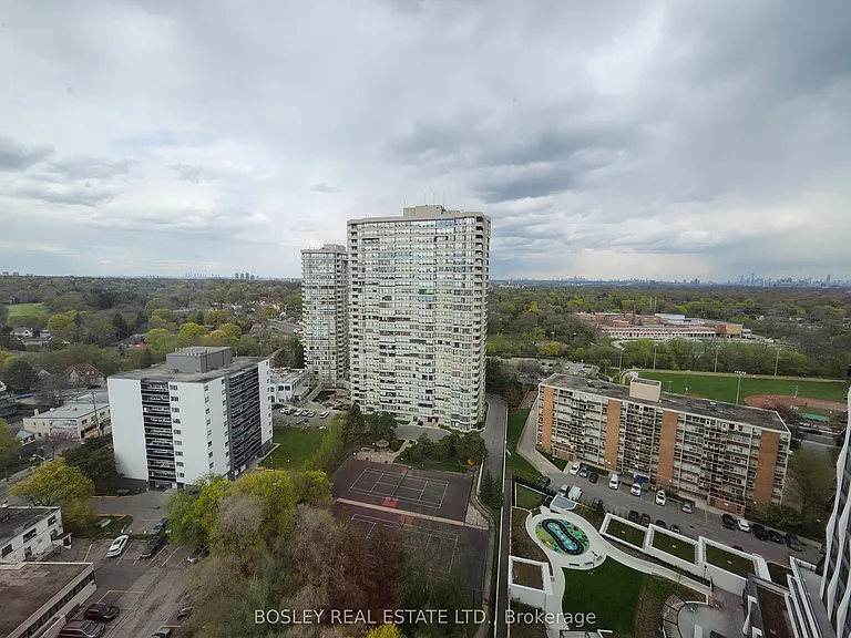 25 Cordova Ave #1702 — Photo 5