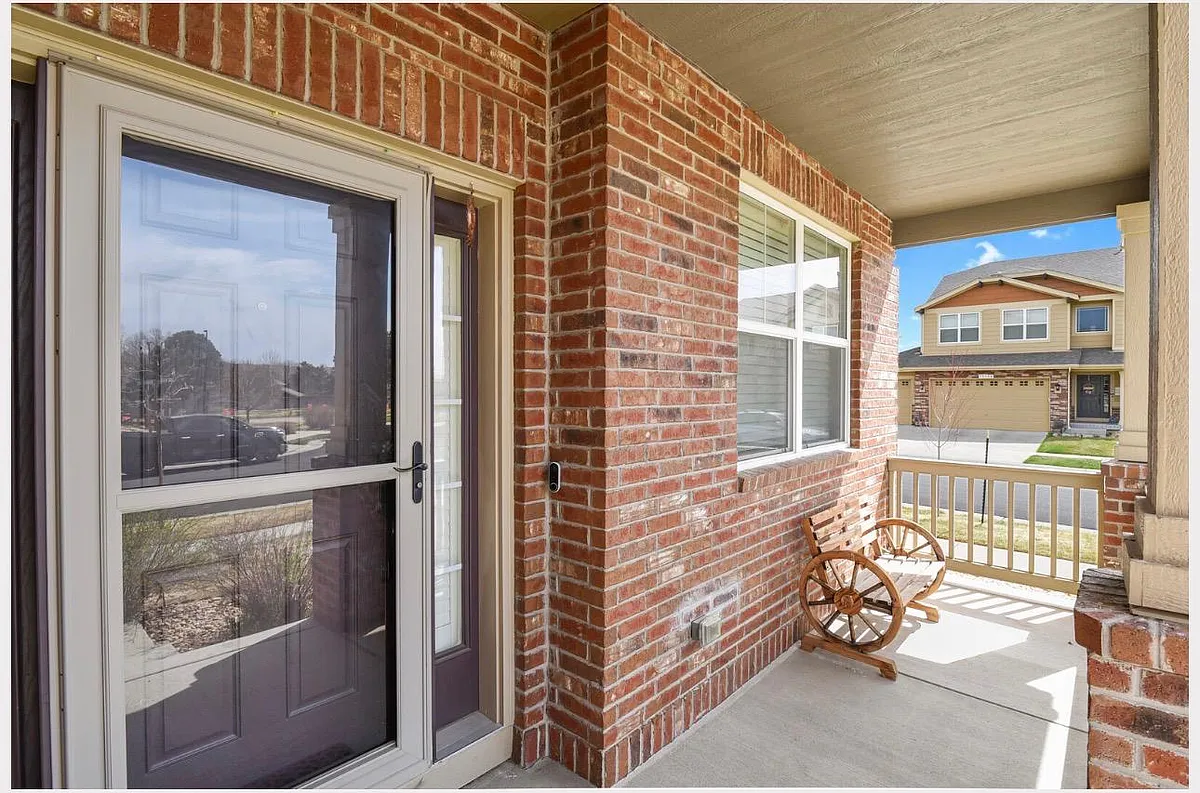 porch - 13072 Norway Maple St