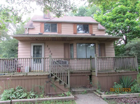 2320 Covert Rd, Burton, MI 48509