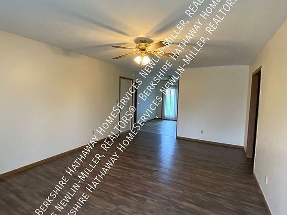 3rd image of 1610 Country Walk Ct
