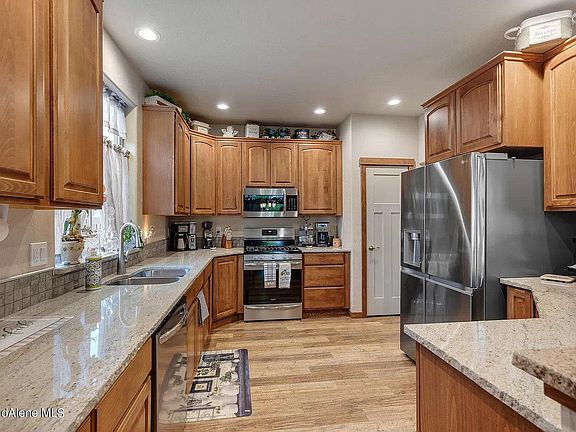 4th image of 1339 Cordgrass Ave