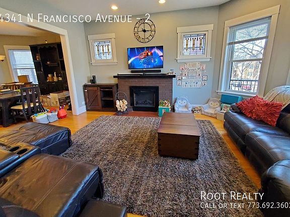 3rd image of 4341 N Francisco Ave #2