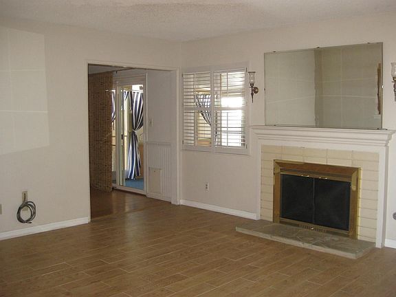 4th image of 36981 Weston Ave