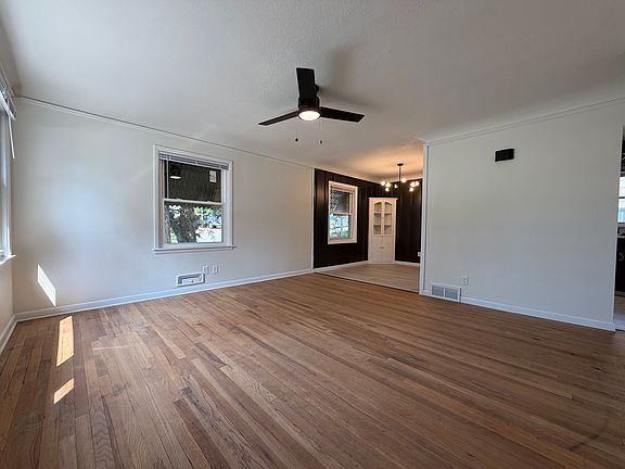 4th image of 6714 Blondo St