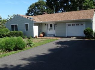 3 Overlook Ave, Groton, CT 06355