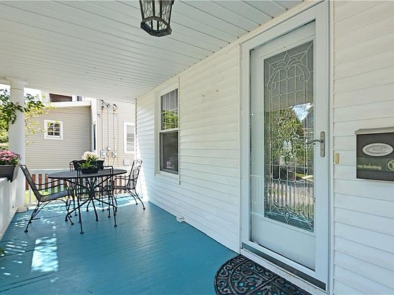 3rd image of 1266 Bonnieview Ave