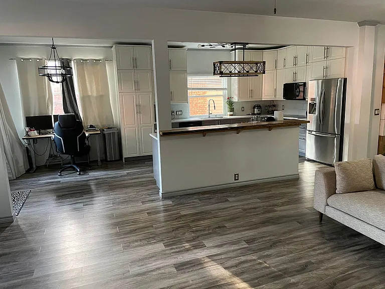 1905 Barrens Cir — Photo 1