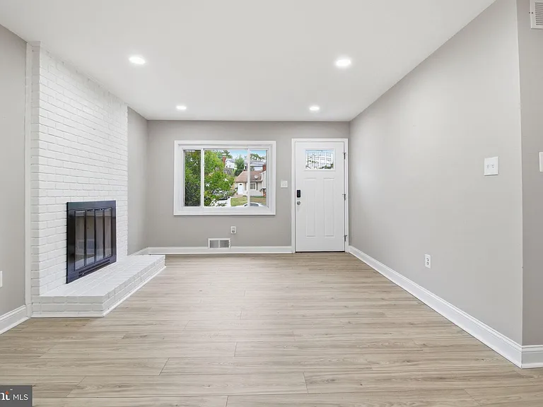 13206 Staggs Ct — Photo 10