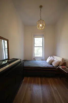 Rented by Voro New York | media 6