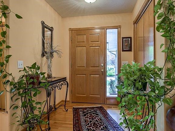 4th image of 2117 S 120th St