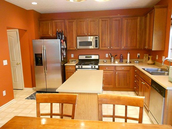 4th image of 14009 Avalon East Dr