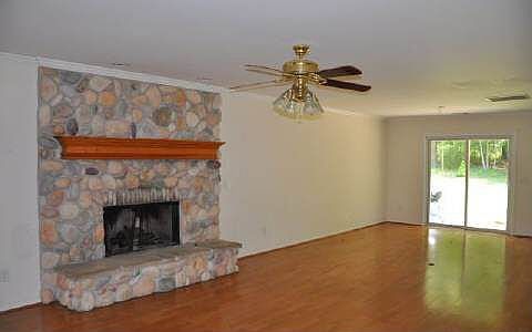 2nd image of 222 E River Bend Dr