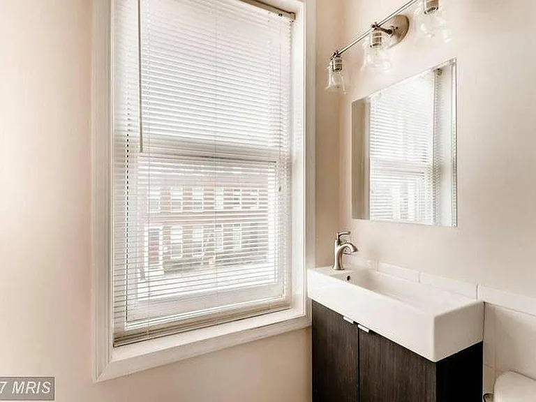 18 W Fort Ave — Photo 24