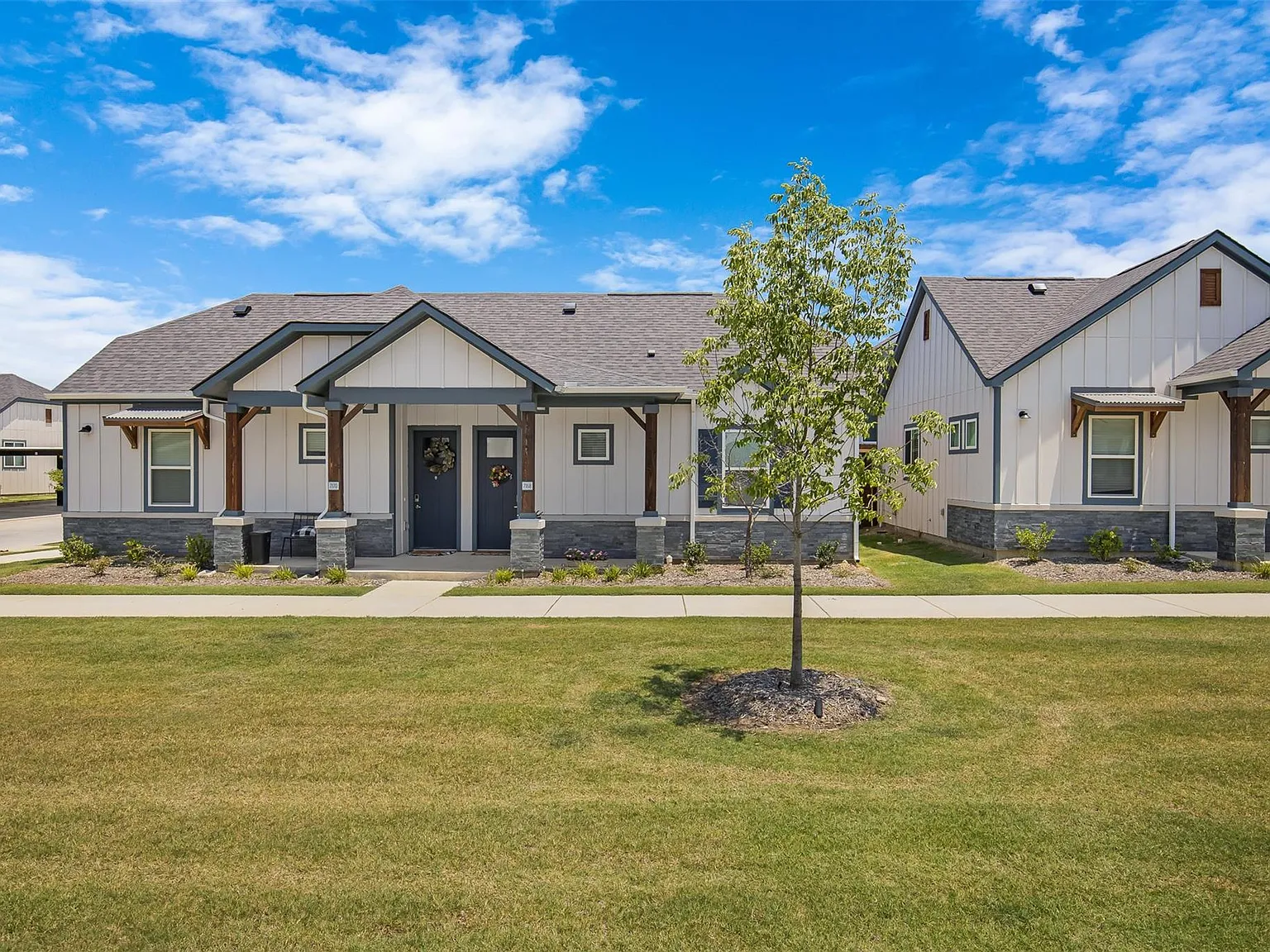 1 bed, 1.0 bath, 637 sqft, $1,697 — Photo 3
