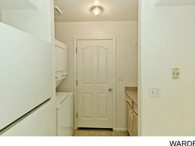 3250 Osborn Dr #A — Photo 4