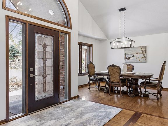 5th image of 9440 Abigail Ct