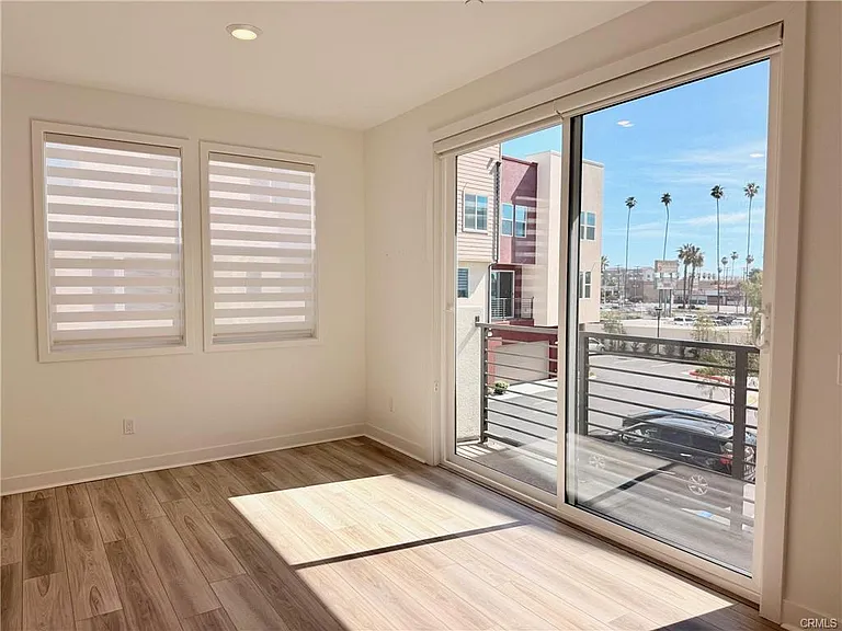 1677 W Lincoln Ave #103 — Photo 8