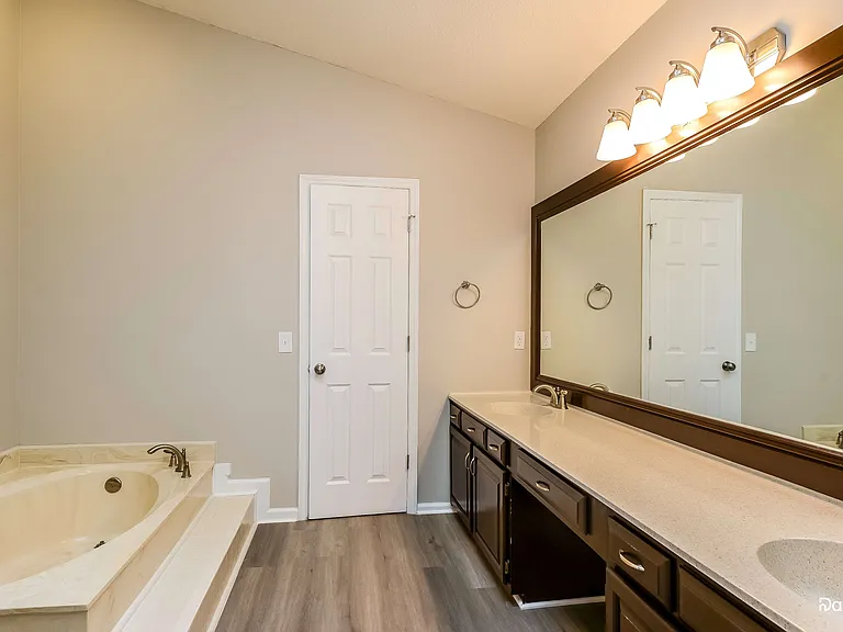 1 Spring Oak Dr — Photo 8