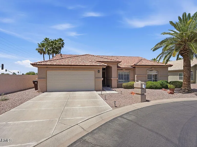 24950 S Lakewood Dr — Photo 2
