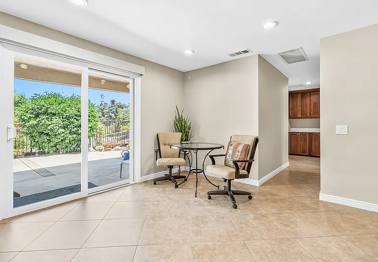 1115 Sayles Ct — Photo 12