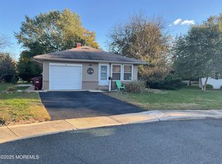14 Arima Ct, Toms River, NJ 08757