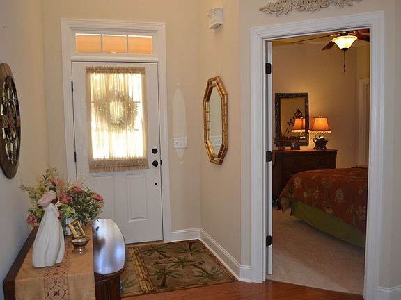 3rd image of 1127 Saddlebrook Dr