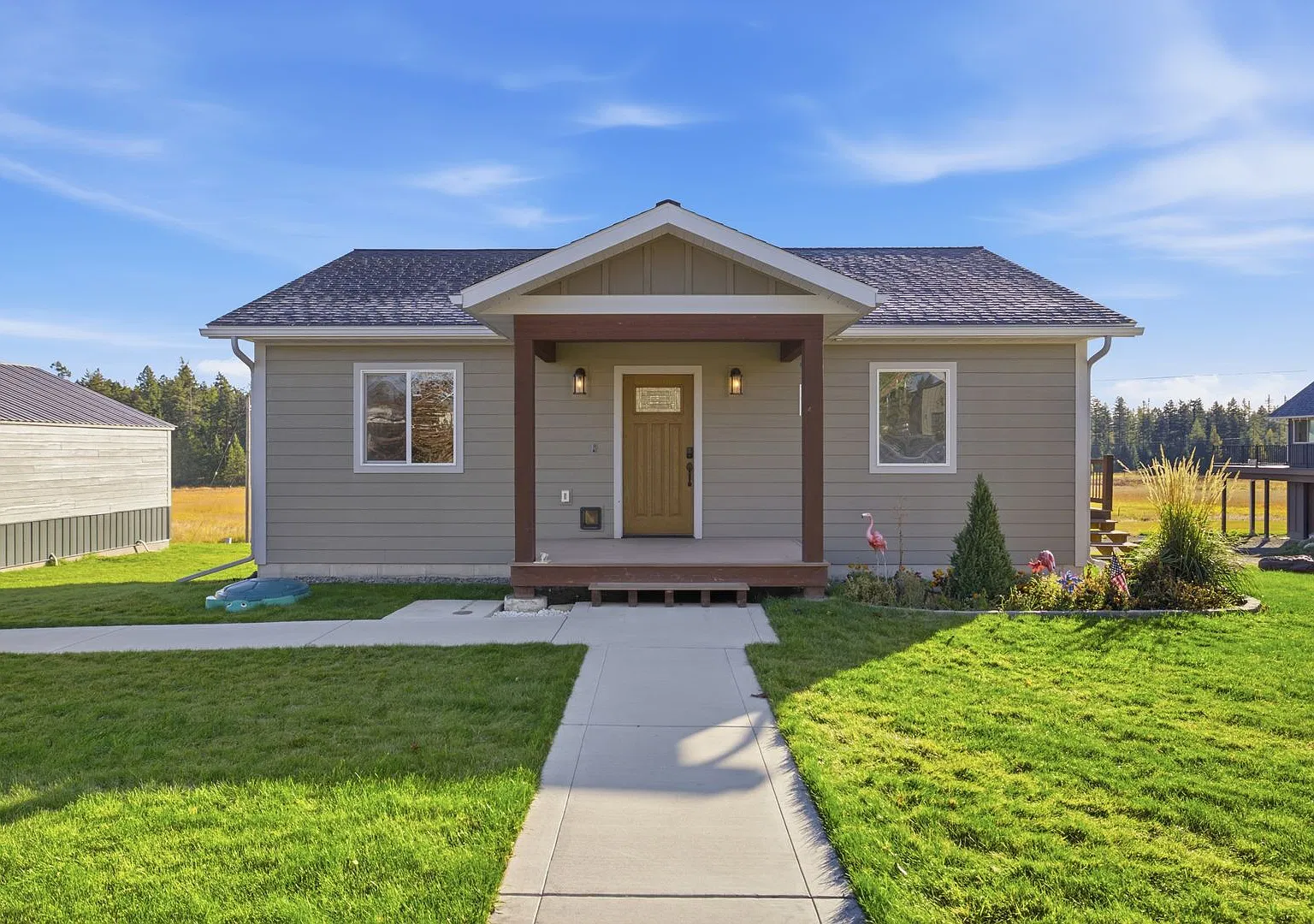 Beautiful Views & Convenient Living Between Whitefish and Kalispell — Photo 1