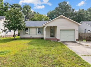 5632 Pepperbush Dr, Fayetteville, NC 28304