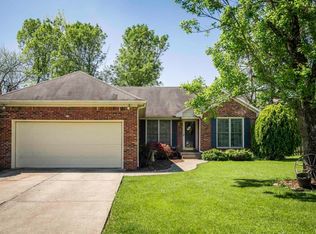 525 Hunting Hills Dr, Shelbyville, KY 40065