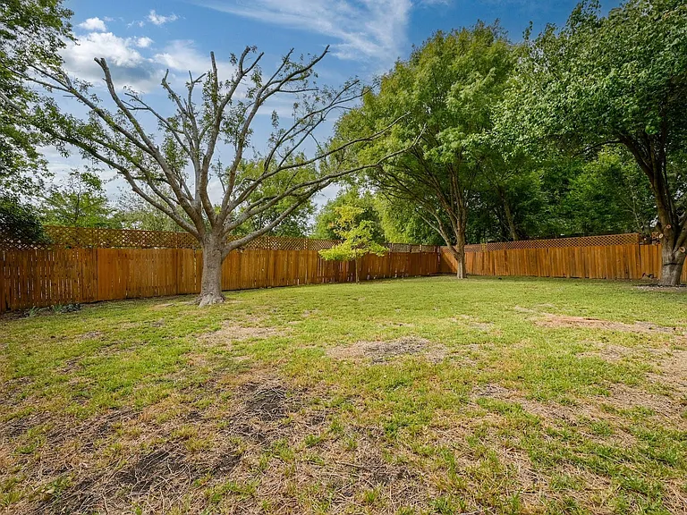 1807 Krizan Ave — Photo 38