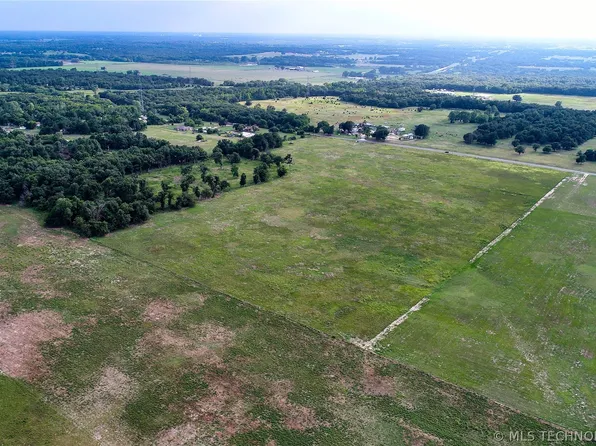 6237 Kings Rd, Shawnee, OK 74804