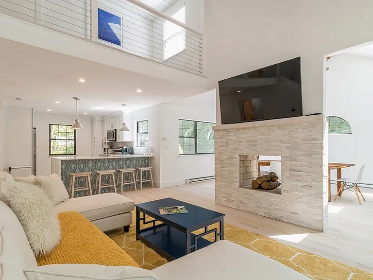44 Lion Head Rock Rd — Photo 5