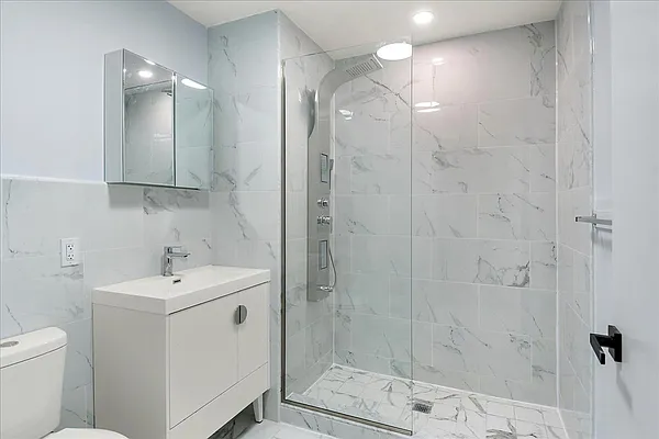 Rented by Elmekies Equities | media 7