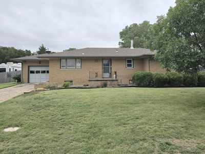 500 E 17th St, Ellis, KS, 67637