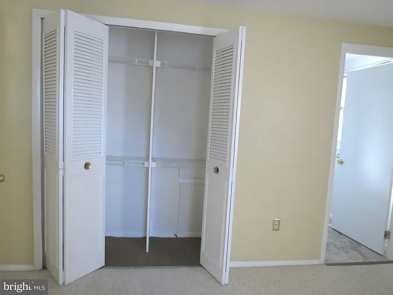 15310 Annapolis Rd — Photo 20