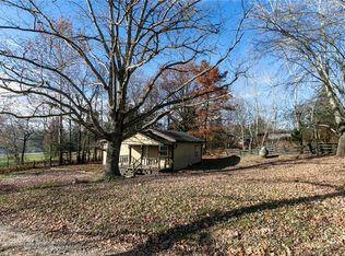 6204 E Shafer Ridge Rd, Milltown, IN 47145