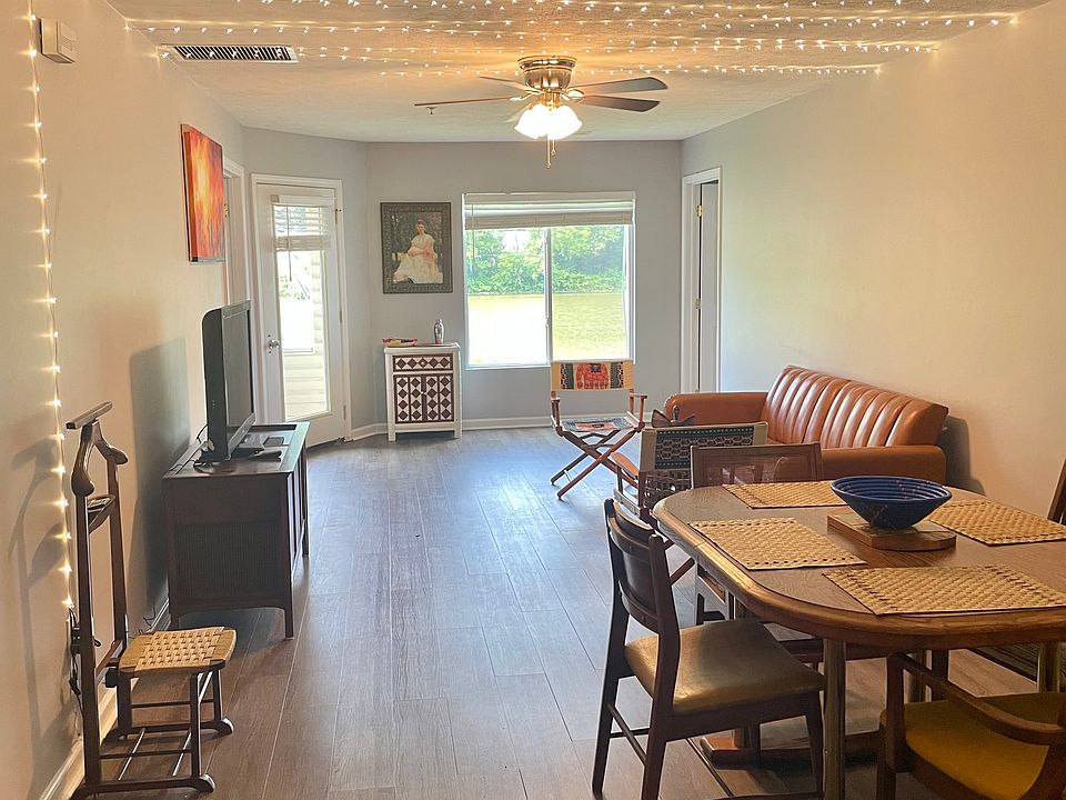 1st image of 1104 University Commons Dr #1104