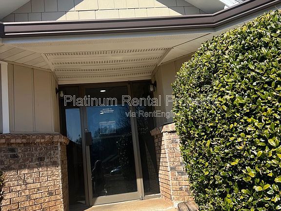 4th image of 1492 Waverly Way #B3