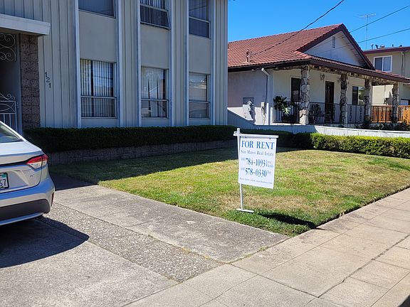 2nd image of 121 24th Ave APT 4