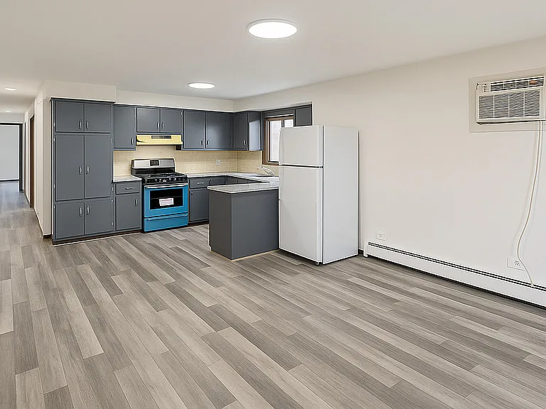 2722 74th Ave #1 — Photo 3