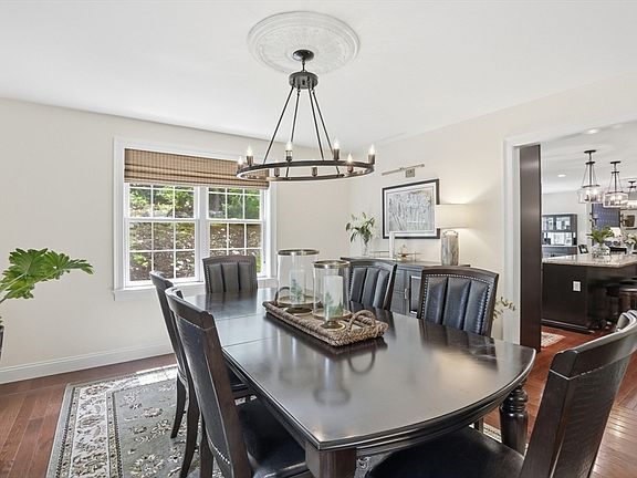 5th image of 4 Murray Hill Cir
