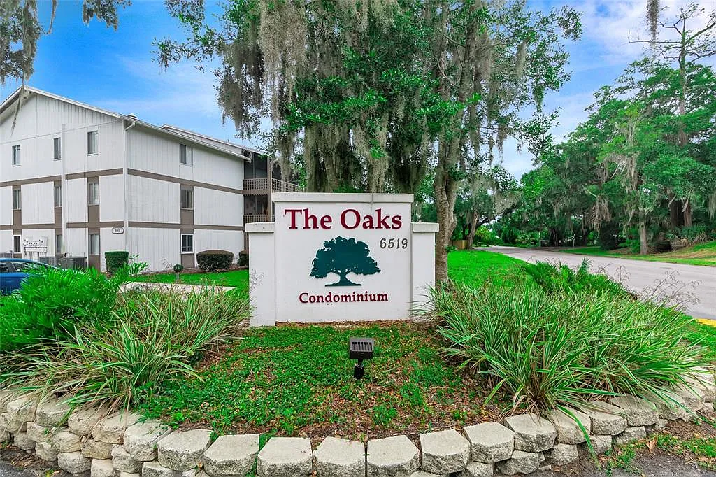2 bed, 2.5 bath, 1176 sqft, $1,450 — Photo 3