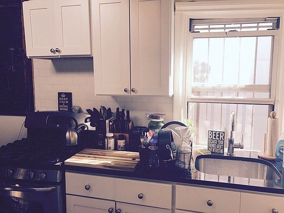 3rd image of 182 Meserole St APT 3L