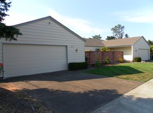 1055-1065 NE Country Club Ave, Gresham, OR 97030